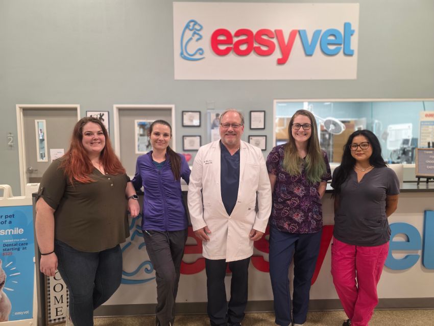 easyvet Estero team at the clinic's front desk